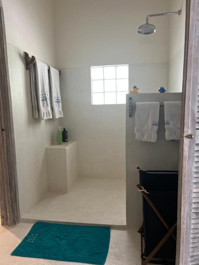 مبيت وإفطار Kinondo Zumzum Beach House المظهر الخارجي الصورة